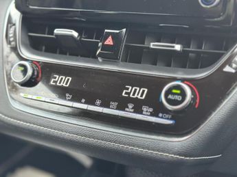 Toyota Corolla 1.8 VVT-h Icon CVT Euro 6 (s/s) 5dr