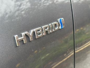 Toyota Yaris 1.5 VVT-h Icon Tech E-CVT Euro 6 (s/s) 5dr