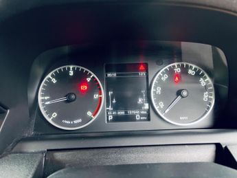 Land Rover Discovery 4 3.0 TD V6 HSE SUV 5dr Diesel Auto 4WD Euro 4 (245 ps)