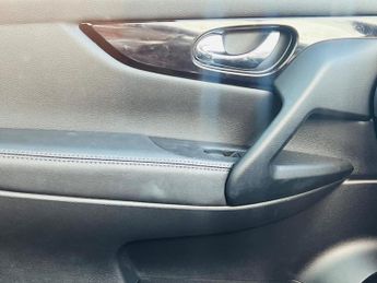 Nissan Qashqai 1.6 dCi Tekna XTRON 2WD Euro 5 (s/s) 5dr