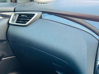 Nissan Qashqai 1.6 dCi Tekna XTRON 2WD Euro 5 (s/s) 5dr