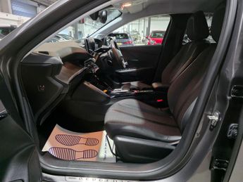 Peugeot 208 1.2 PureTech Allure Premium + EAT Euro 6 (s/s) 5dr