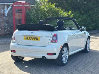 MINI Convertible 1.6 Cooper Euro 5 2dr