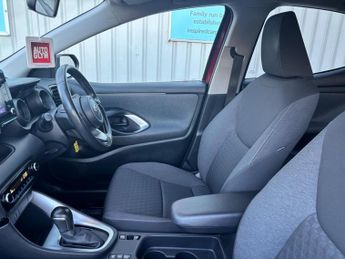 Toyota Yaris 1.5 VVT-h Design E-CVT Euro 6 (s/s) 5dr