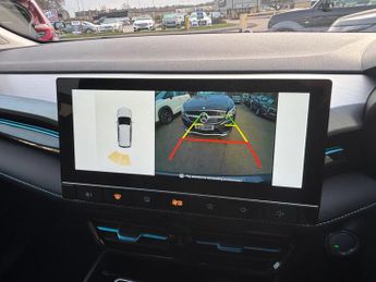 MG MG5 61.1kWh SE Long Range Auto 5dr