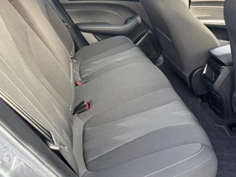 MG MG5 61.1kWh SE Long Range Auto 5dr