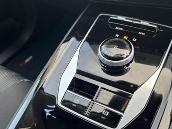 MG MG5 61.1kWh SE Long Range Auto 5dr