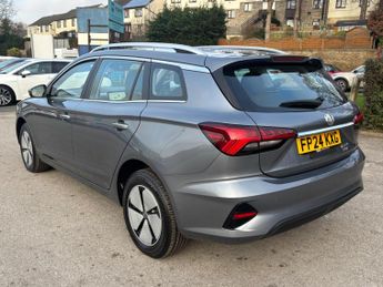 MG MG5 61.1kWh SE Long Range Auto 5dr