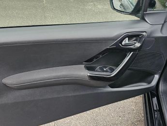 Peugeot 208 1.2 VTi Access+ Euro 5 3dr