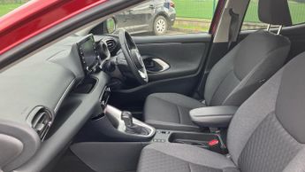 Toyota Yaris 1.5 VVT-h Design E-CVT Euro 6 (s/s) 5dr