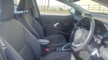 Toyota Yaris 1.5 VVT-h Icon E-CVT Euro 6 (s/s) 5dr