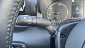Toyota Yaris 1.5 VVT-h Icon E-CVT Euro 6 (s/s) 5dr
