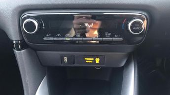 Toyota Yaris 1.5 VVT-h Icon E-CVT Euro 6 (s/s) 5dr