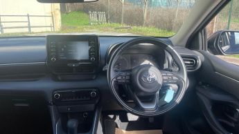 Toyota Yaris 1.5 VVT-h Icon E-CVT Euro 6 (s/s) 5dr