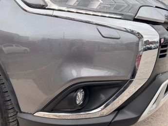 Mitsubishi Outlander 2.0 MIVEC Exceed CVT 4WD Euro 6 (s/s) 5dr