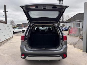 Mitsubishi Outlander 2.0 MIVEC Exceed CVT 4WD Euro 6 (s/s) 5dr