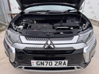 Mitsubishi Outlander 2.0 MIVEC Exceed CVT 4WD Euro 6 (s/s) 5dr