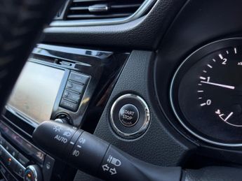 Nissan Qashqai 1.6 dCi N-Connecta XTRON Euro 6 (s/s) 5dr