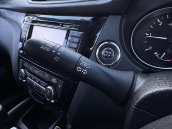 Nissan Qashqai 1.6 dCi N-Connecta XTRON Euro 6 (s/s) 5dr