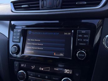 Nissan Qashqai 1.6 dCi N-Connecta XTRON Euro 6 (s/s) 5dr