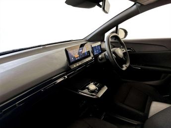 MG MG4 64kWh SE Long Range Hatchback 5dr Electric Auto (203 ps)