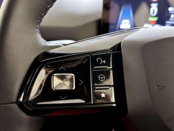 MG MG4 64kWh SE Long Range Hatchback 5dr Electric Auto (203 ps)