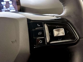 MG MG4 64kWh SE Long Range Hatchback 5dr Electric Auto (203 ps)