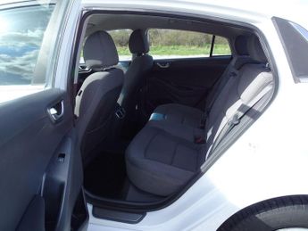 Hyundai IONIQ 38.3kWh Premium Auto 5dr