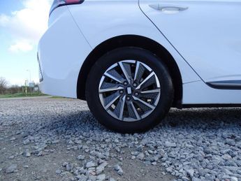 Hyundai IONIQ 38.3kWh Premium Auto 5dr