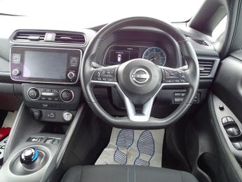 Nissan Leaf 39kWh Acenta Auto 5dr