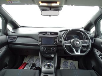 Nissan Leaf 39kWh Acenta Auto 5dr