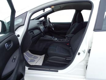 Nissan Leaf 39kWh Acenta Auto 5dr