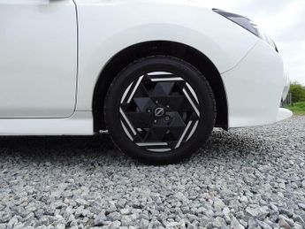 Nissan Leaf 39kWh Acenta Auto 5dr
