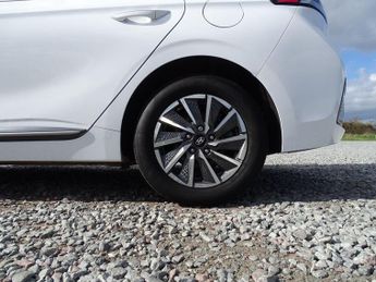 Hyundai IONIQ 38.3kWh Premium Auto 5dr