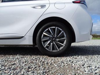 Hyundai IONIQ 38.3kWh Premium Auto 5dr