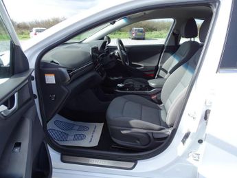 Hyundai IONIQ 38.3kWh Premium Auto 5dr