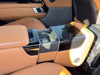 Land Rover Range Rover 5.0 P525 V8 GPF Autobiography SUV 5dr Petrol Auto 4WD Euro 6 (s/