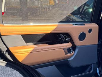 Land Rover Range Rover 5.0 P525 V8 GPF Autobiography SUV 5dr Petrol Auto 4WD Euro 6 (s/