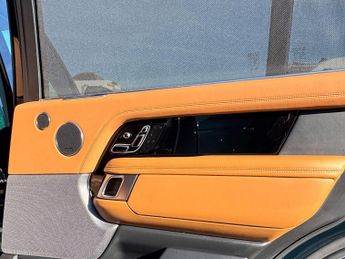 Land Rover Range Rover 5.0 P525 V8 GPF Autobiography SUV 5dr Petrol Auto 4WD Euro 6 (s/