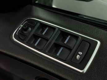 Jaguar F-PACE 2.0 D240 R-Sport Auto AWD Euro 6 (s/s) 5dr