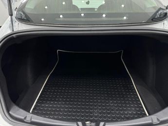 Tesla Model 3 (Dual Motor) Long Range Auto 4WDE 4dr