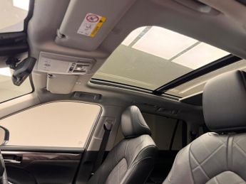 Toyota Highlander 2.5 VVT-h Excel Premium SUV 5dr Petrol Hybrid CVT 4WD Euro 6 (s/