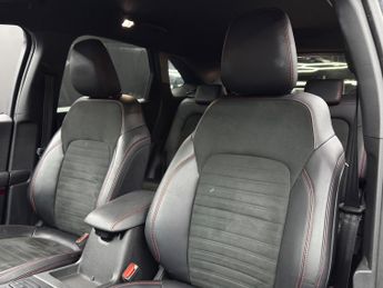 Ford Kuga 2.5 EcoBoost Duratec 14.4kWh ST-Line CVT Euro 6 (s/s) 5dr