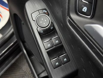 Ford Kuga 2.5 EcoBoost Duratec 14.4kWh ST-Line CVT Euro 6 (s/s) 5dr