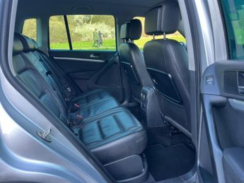 Volkswagen Tiguan 2.0 TDI BlueMotion Tech SE DSG 4WD Euro 5 (s/s) 5dr