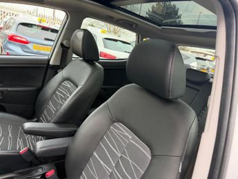 Kia Venga 1.6 3 Auto Euro 5 5dr (Sat Nav)