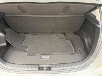 Kia Venga 1.6 3 Auto Euro 5 5dr (Sat Nav)