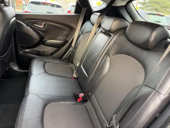 Hyundai ix35 2.0 CRDi SE Auto 4WD Euro 5 5dr (Nav)