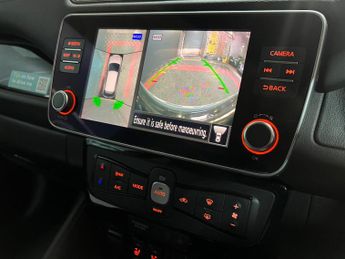 Nissan Leaf 39kWh N-Connecta Auto 5dr