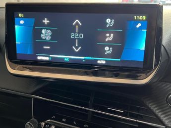 Peugeot E-2008 50kWh Allure Premium Auto 5dr